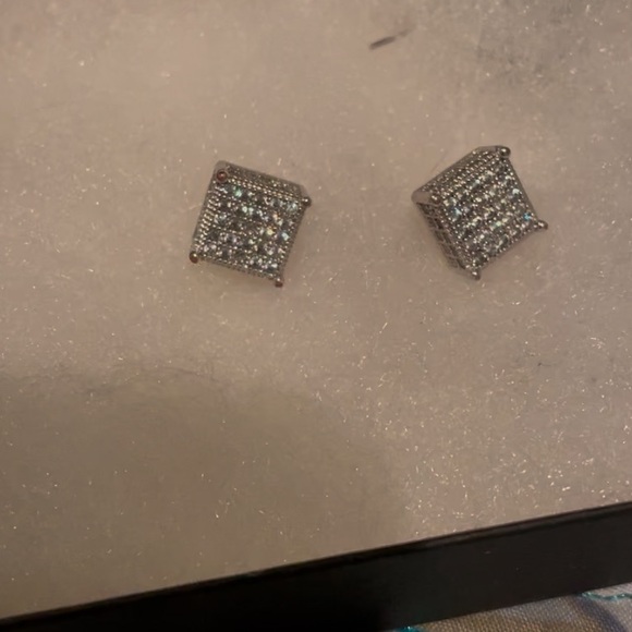 Swarovski Crystal Pave Square SilverEarrings NWOT - Picture 4 of 5